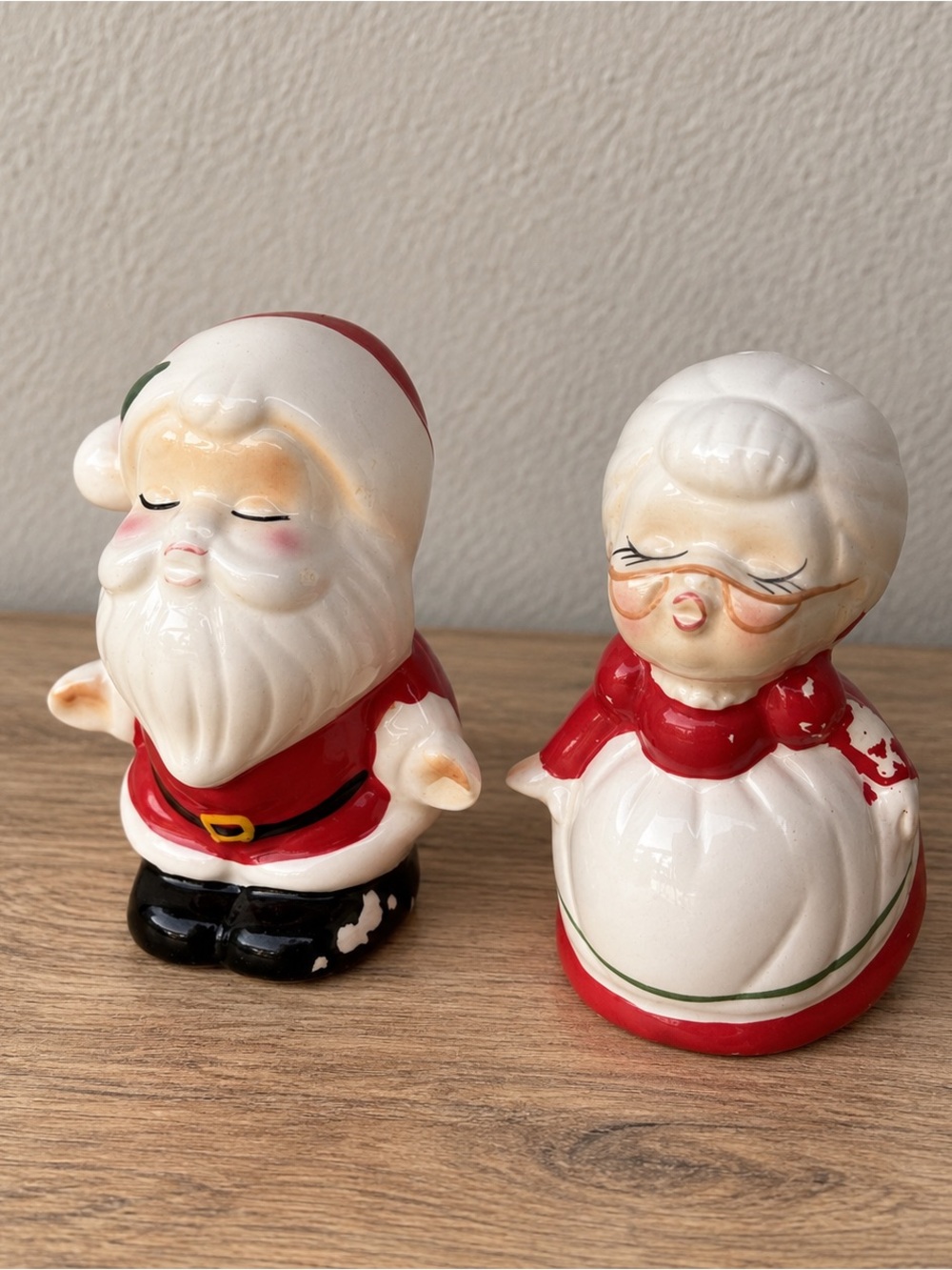 Vintage Christmas Ceramic Kissing Santa and Mrs. Claus Salt and Pepper Shakers